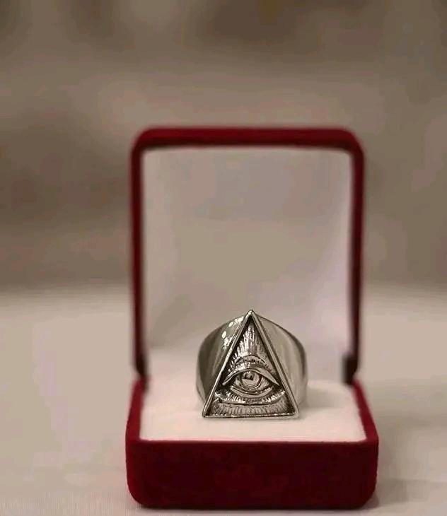 Pyramid Eye Signet Ring